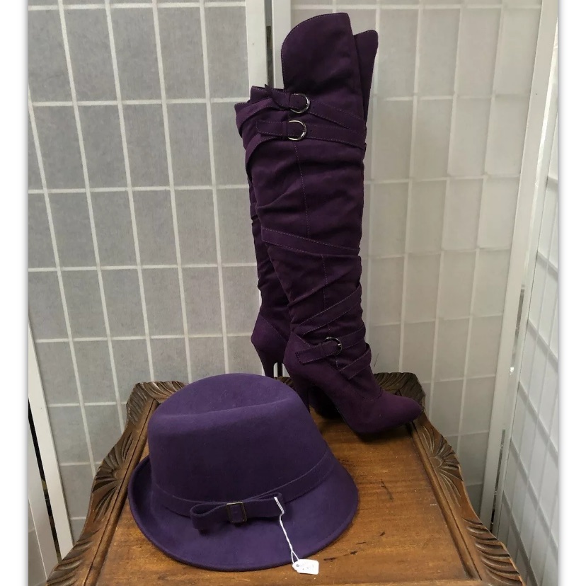 Traffle, Set, Boots, Heels 6”,Size 5/Hat, Purple.: